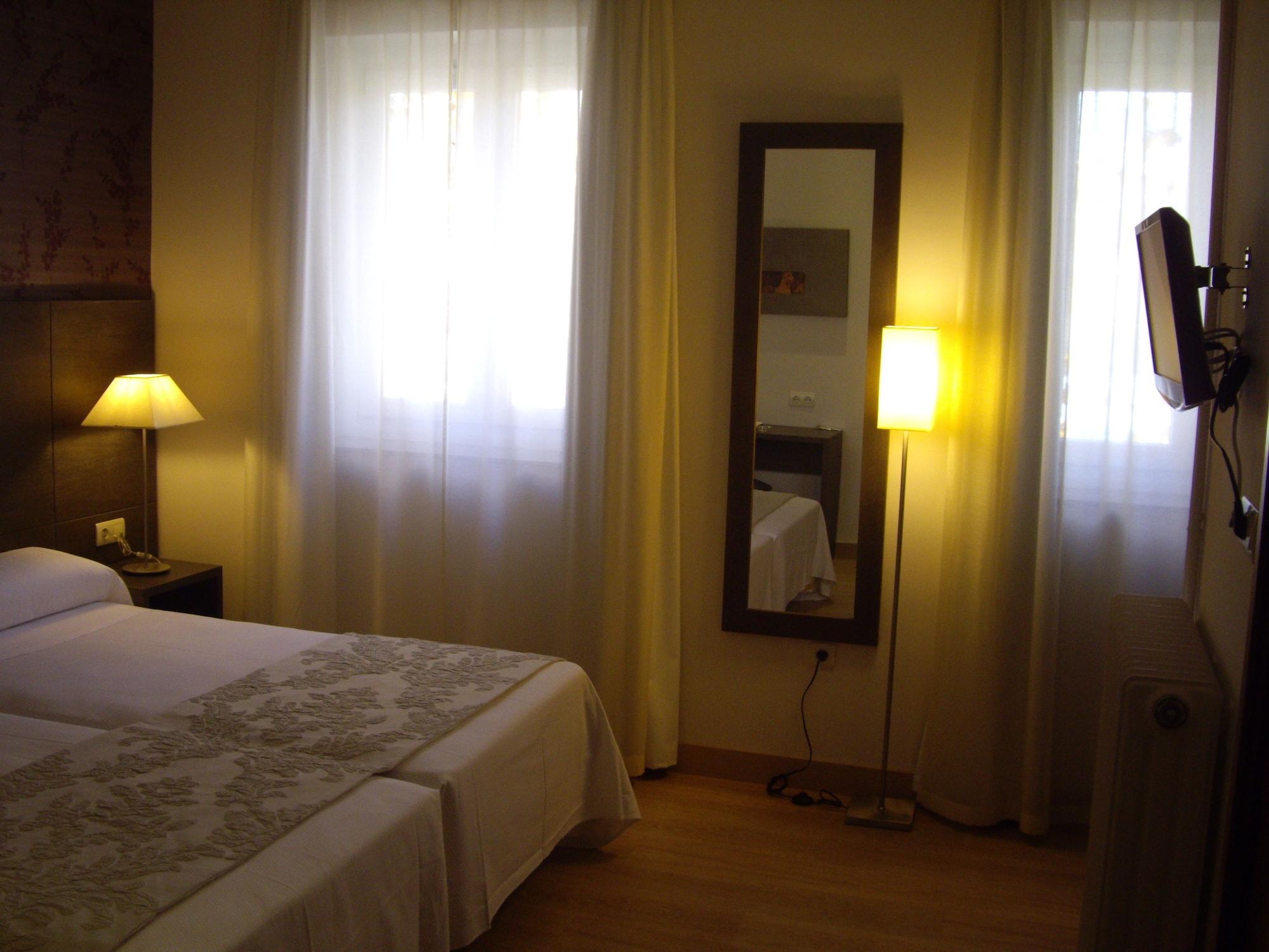 Hotel Macia Monasterio De Los Basilios Granada Room photo